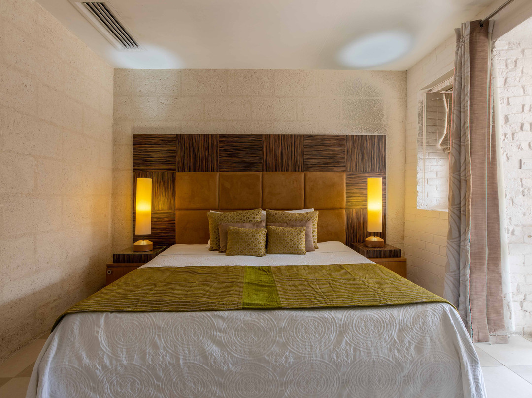 Island Inn Hotel主图