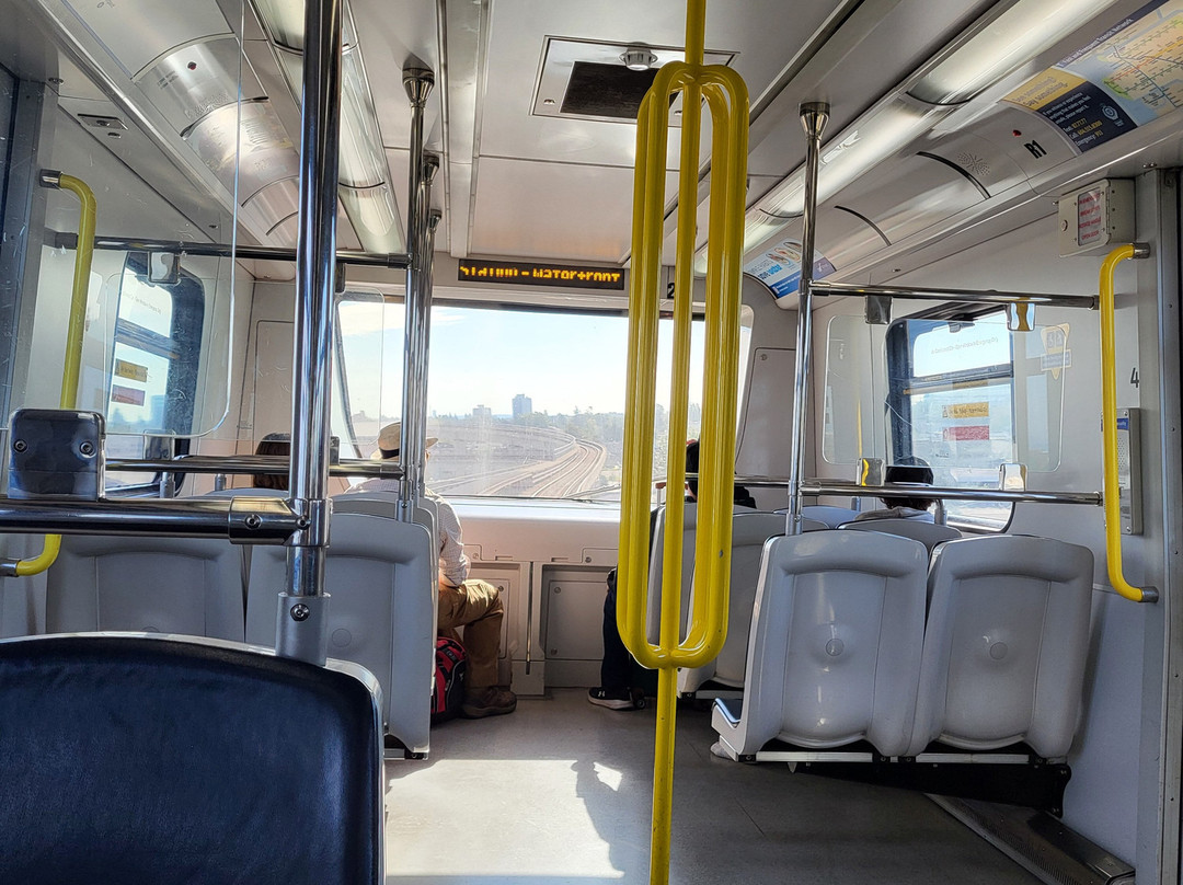 Canada Line-温哥华必去景点