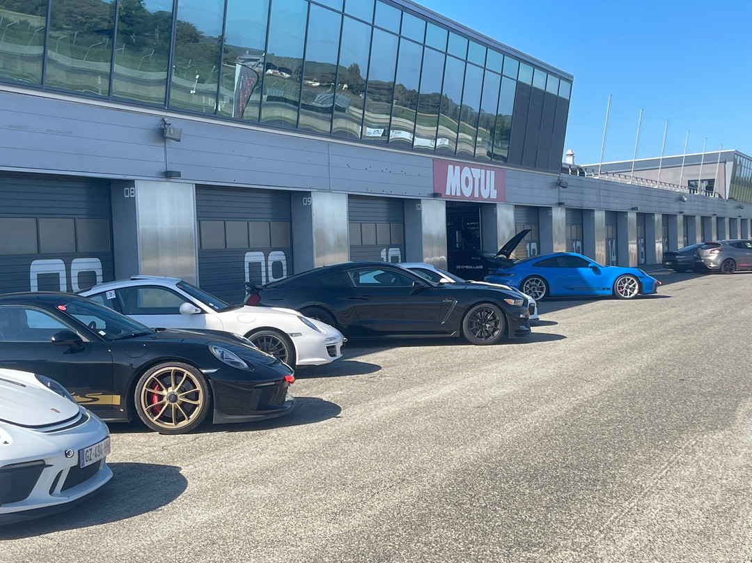 Nomad Driving Event-Saint-Genes-Champanelle必去景点