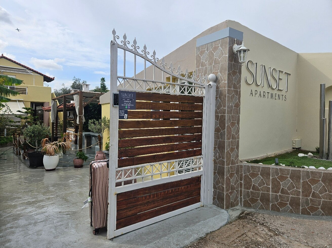Sunset Apartments Free Shuttle From Athen's Airport