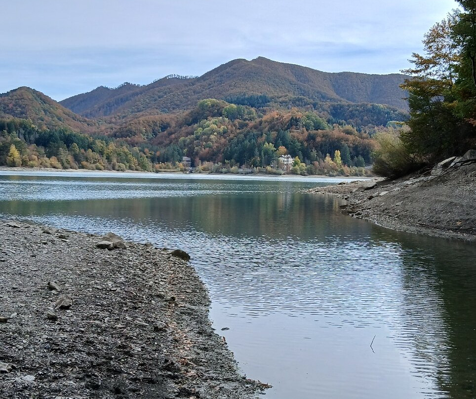 Lago del Brasimone-Camugnano必去景点