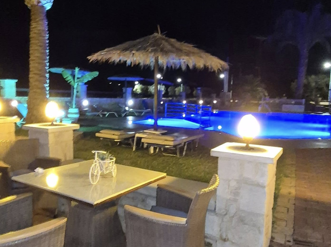 Danelis Studios & Apartments主图