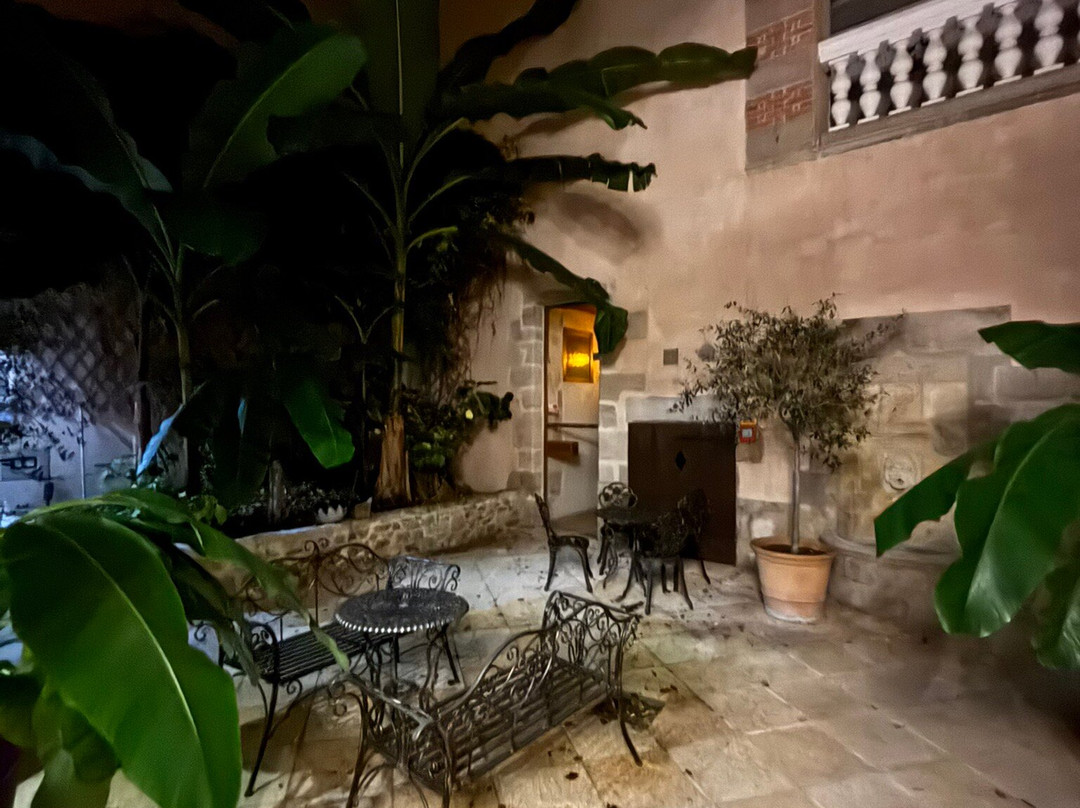 蒙特斯潘 - 塔列朗之家大酒店主图