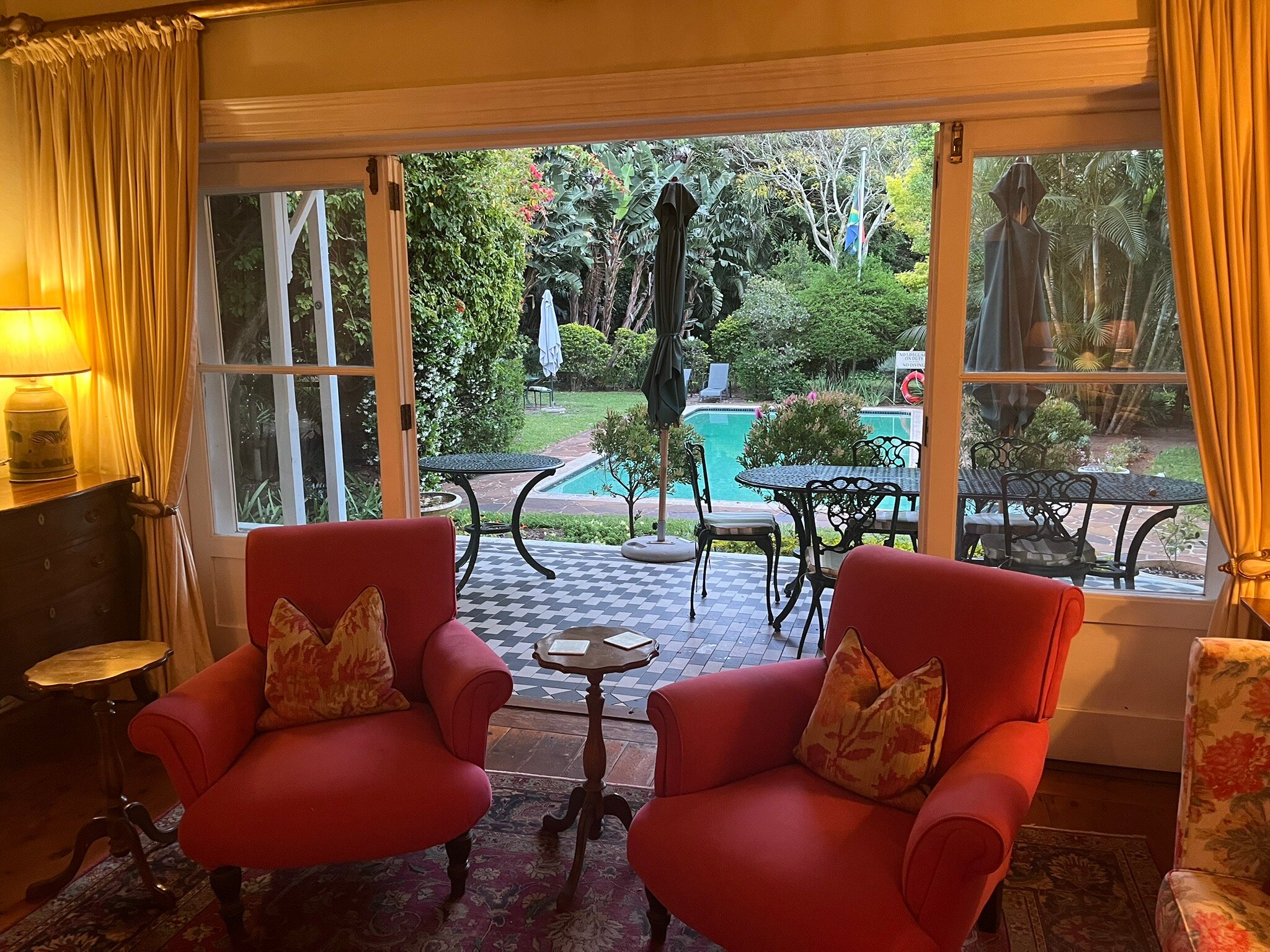 Hacklewood Hill Country House-官方