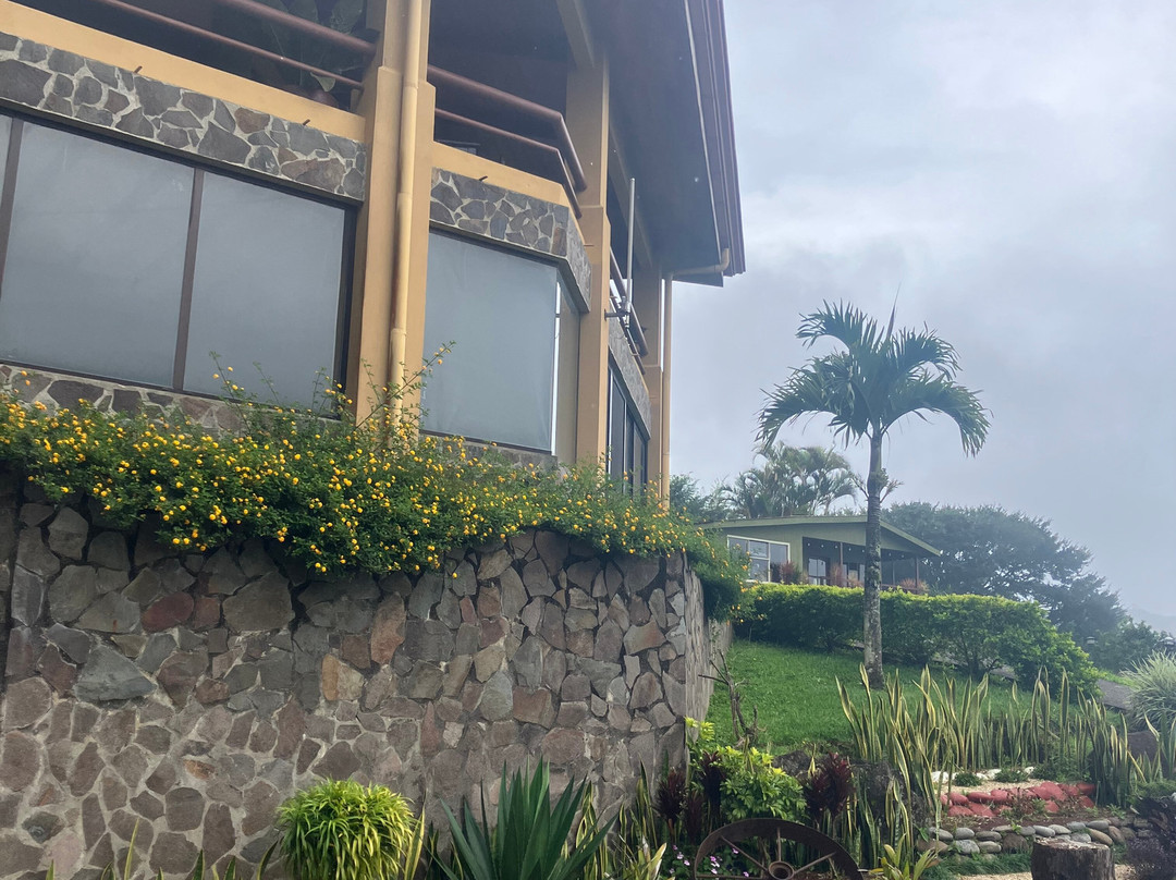 Hotel Montaña Monteverde主图
