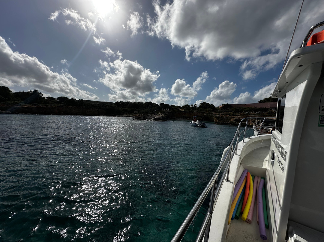 Comino Waves Boat Charters Malta-史克华必去景点
