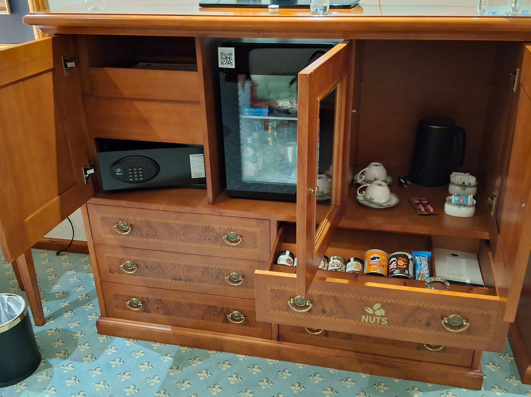 普里什蒂纳瑞士钻石酒店主图