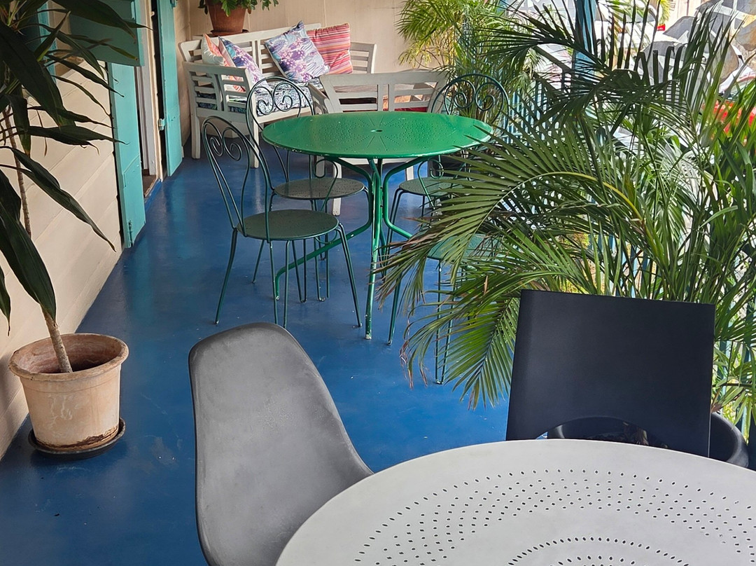 Creole Arts Cafe-Arrondissement of Saint-Pierre必去景点