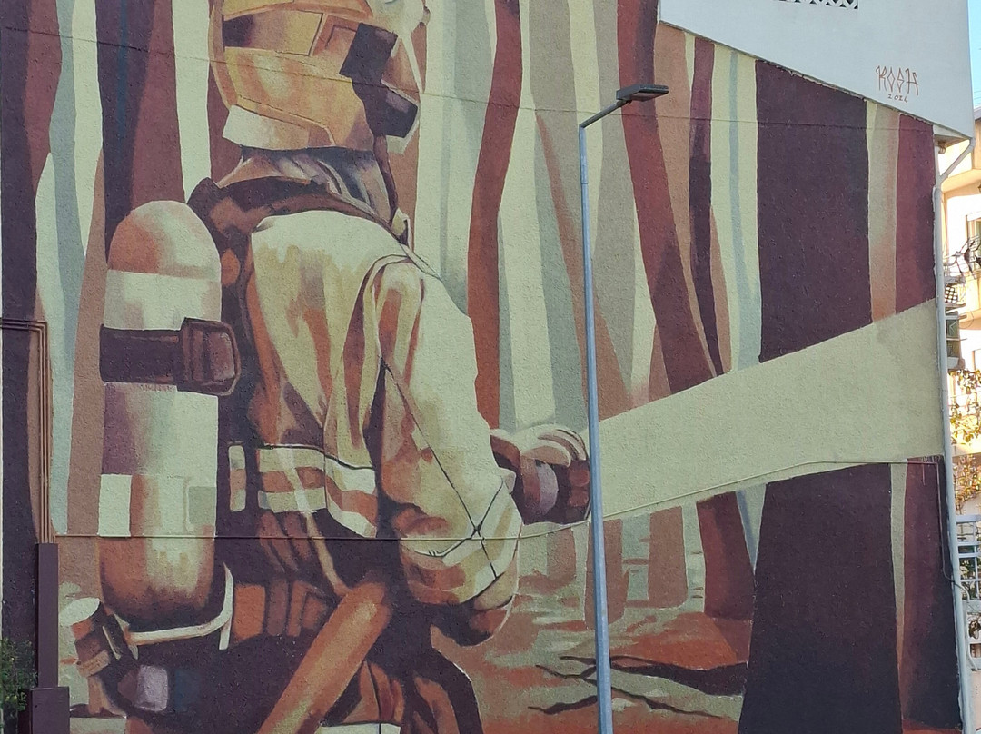 Mural ao Bombeiro-Pombal必去景点