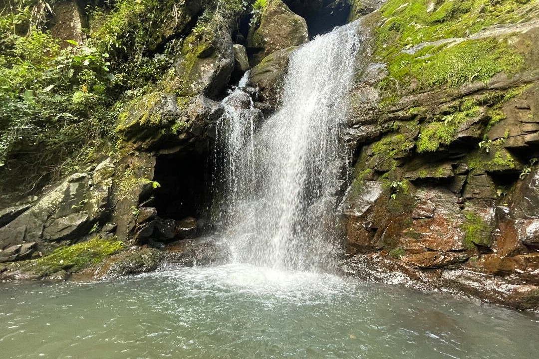 Cachoeira dos Inácios-Praia Grande必去景点