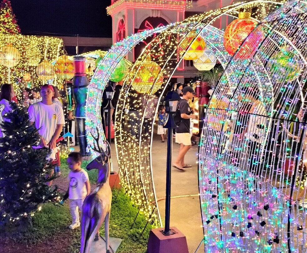 Tacloban Plaza Hotel主图