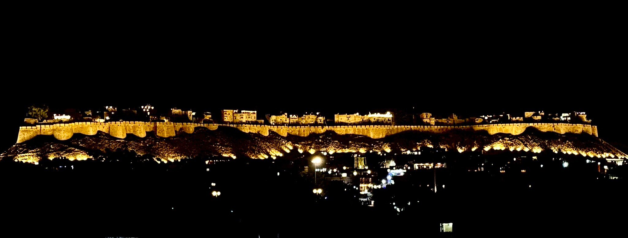 古拉尔旅馆-官方