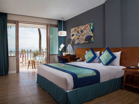 努沙蓝梦岛马哈吉利度假村主图