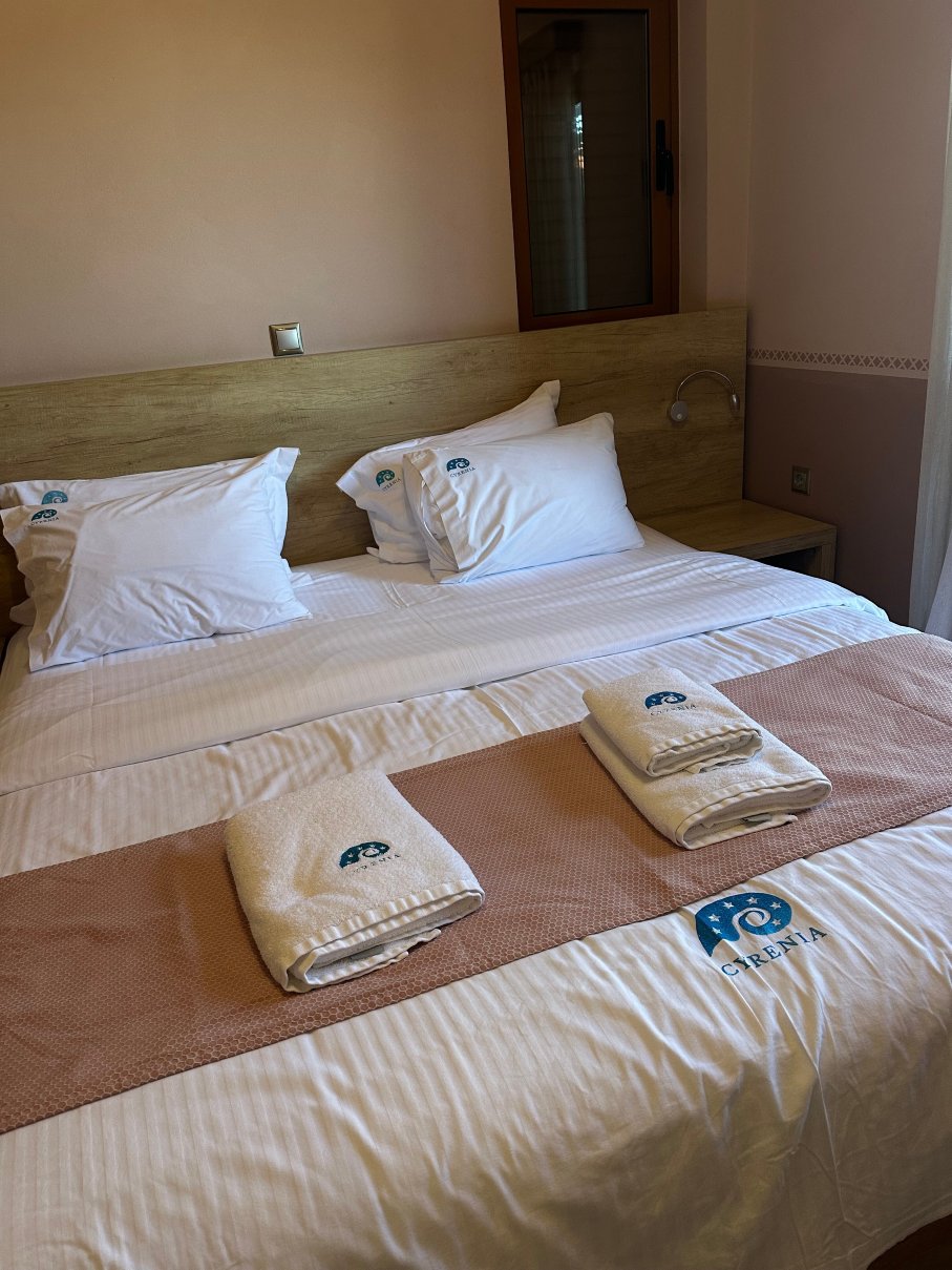 赛雷尼亚旅馆-官方