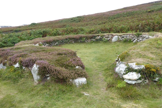 Holyhead Mountain Prehistoric Village-Holyhead必去景点