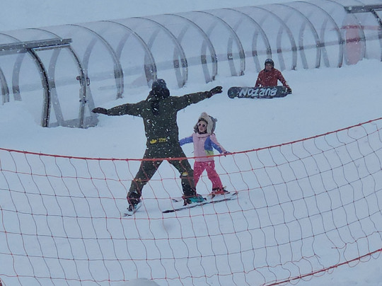 The Snow School-梅瑞贝尔必去景点