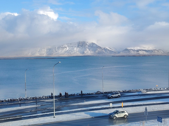 阿娜尔沃尔中央酒店主图