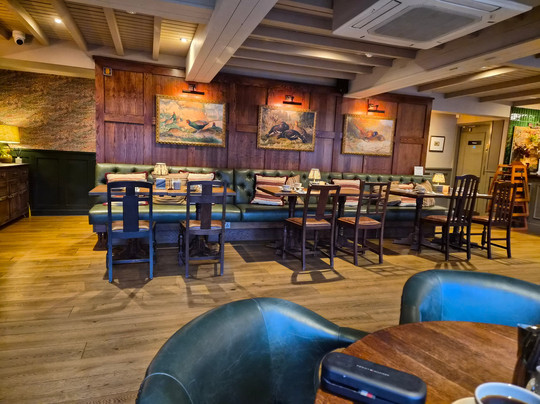 The Ragged Robin, A Heartwood Inn