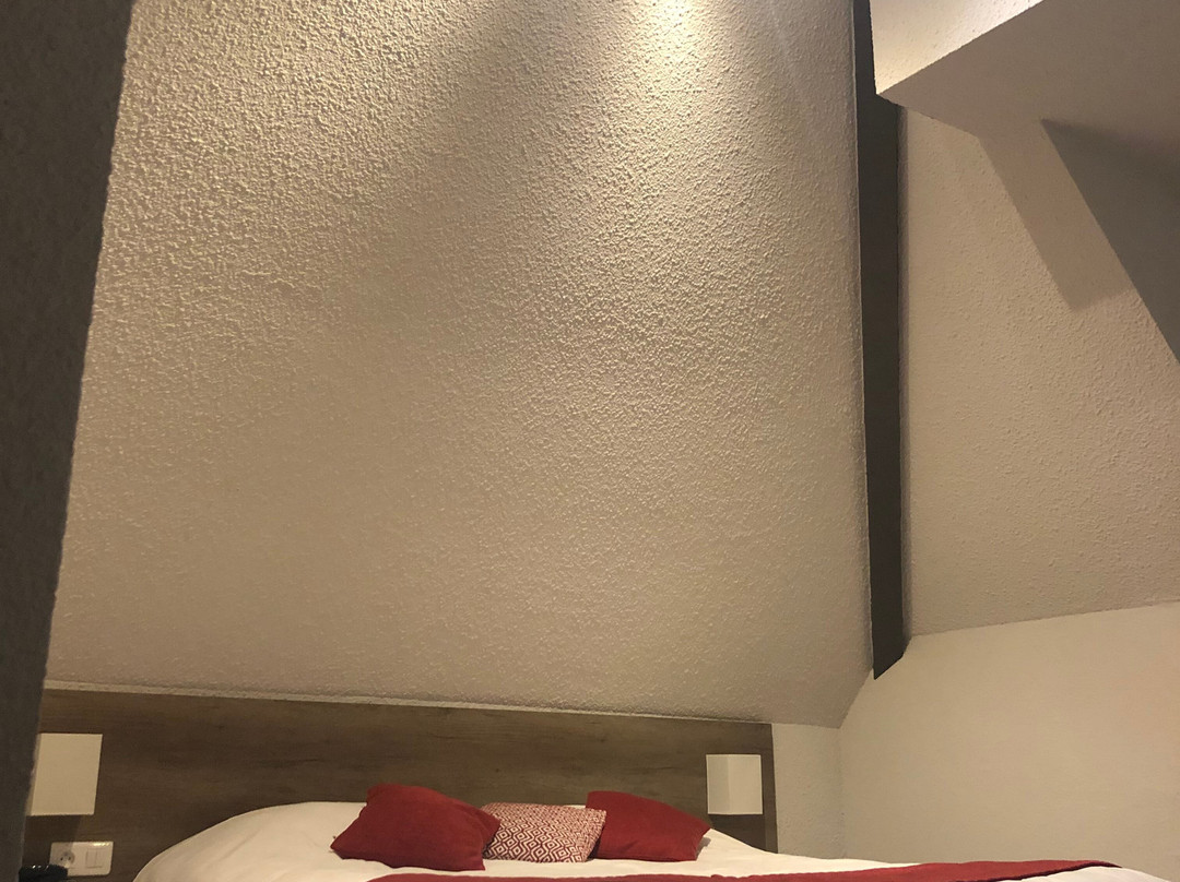 法兰西康塔克酒店主图