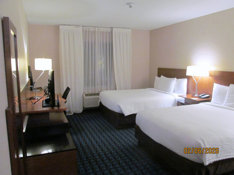 兰辛伊斯特伍德万枫酒店及套房主图