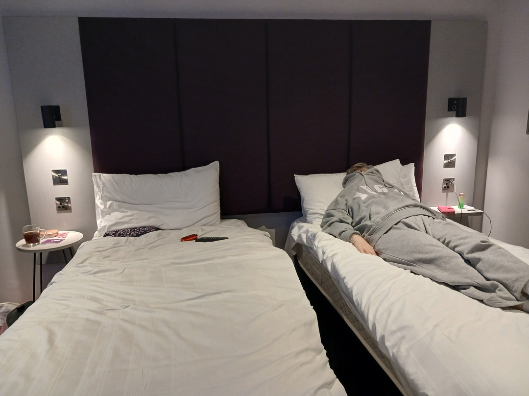 查尔顿汉姆中心普瑞米尔酒店（西/A40）