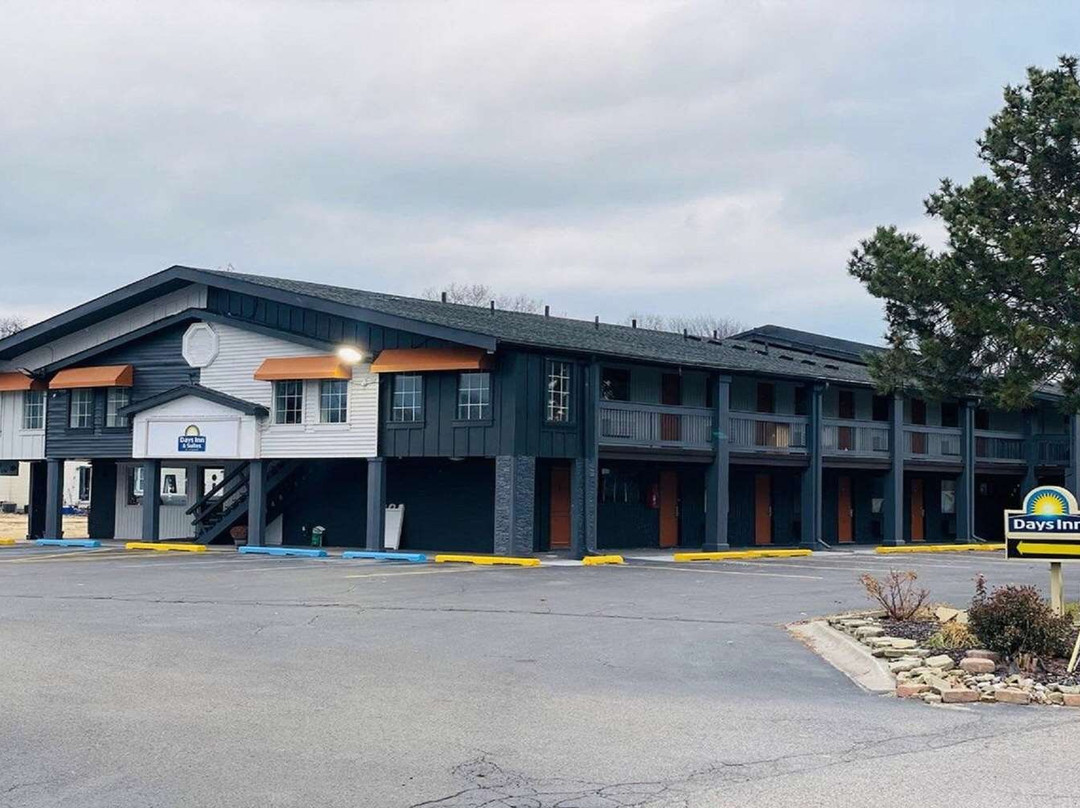 休伦港戴斯套房酒店