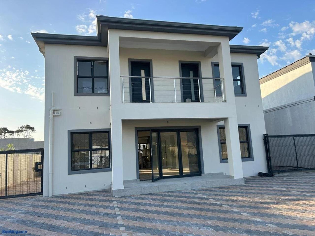Bokwe's Guest House- Cape Town