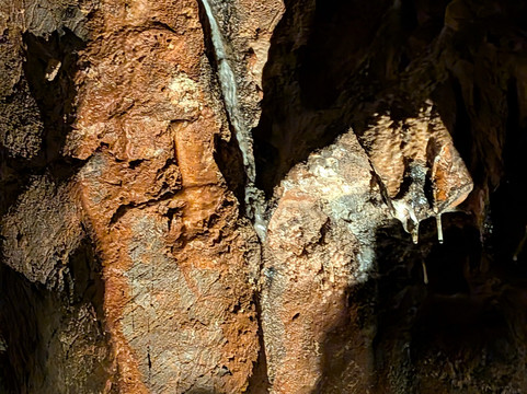 肯特洞穴-托基必去景点