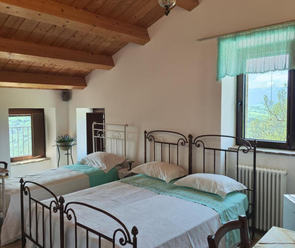 GrazieSole Agriturismo mattone upstairs e downstairs