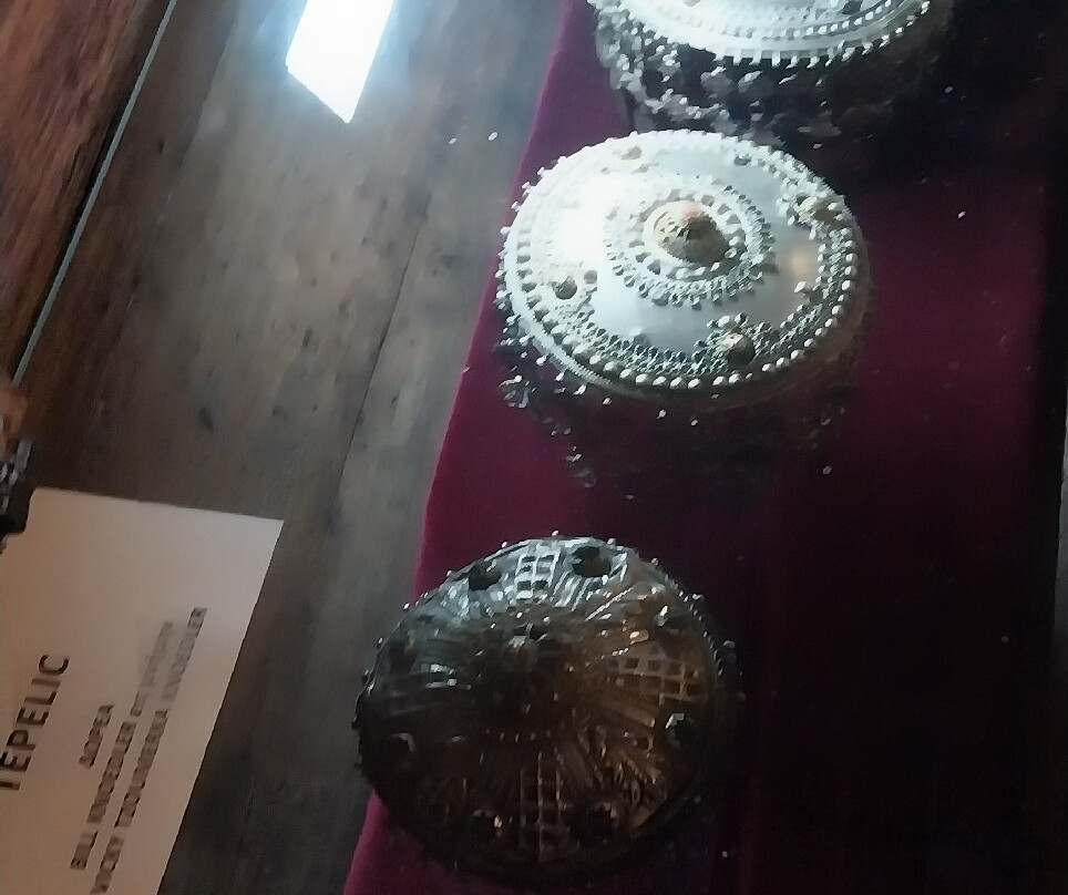 Endymatologiko Mouseio-卡斯托里亚必去景点