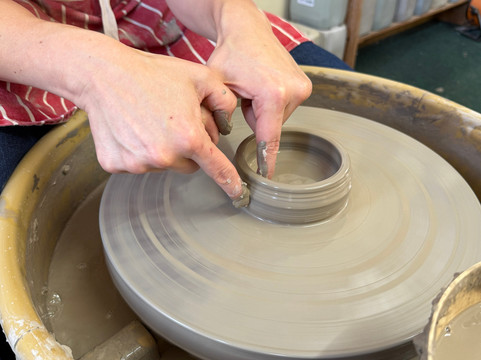 Alex Allpress Pottery School-Builth Wells必去景点