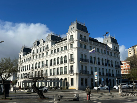 撒丁尼罗大酒店主图