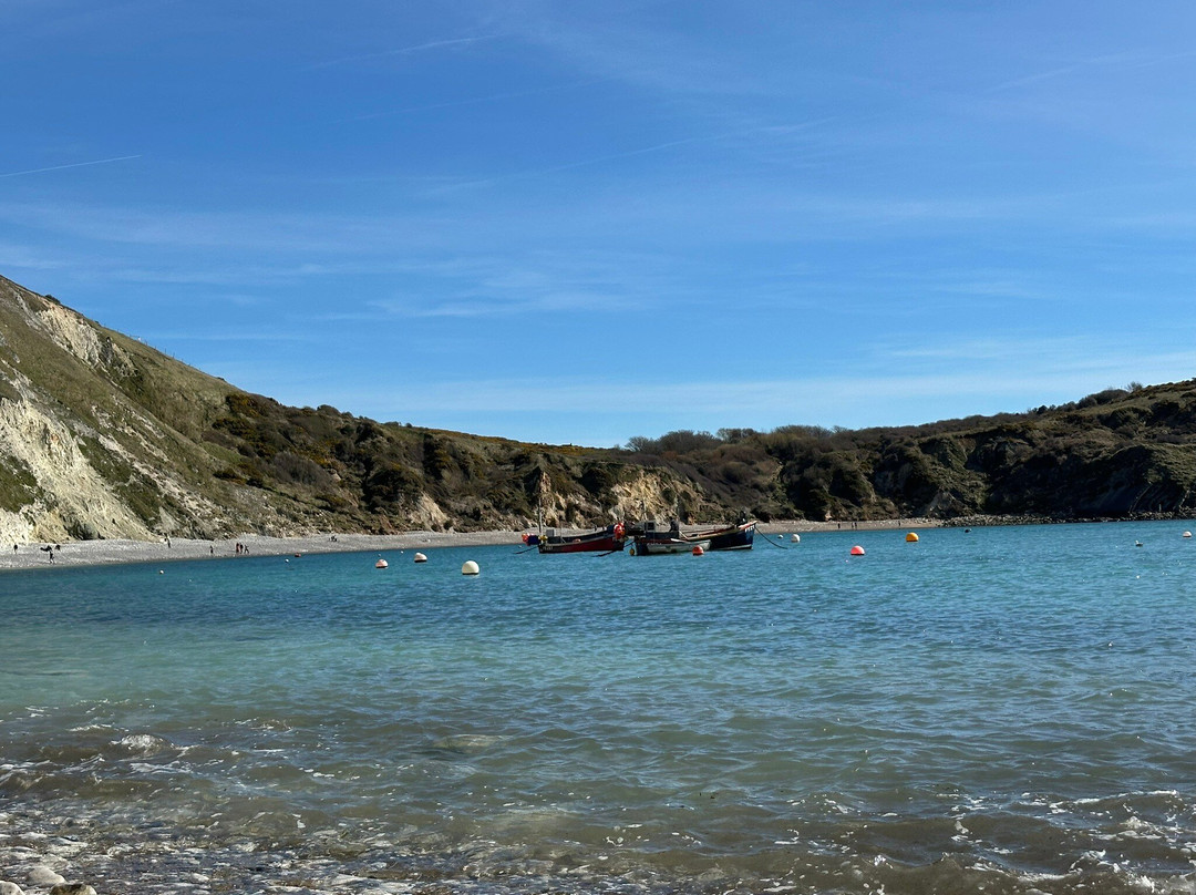 石灰石酒店主图