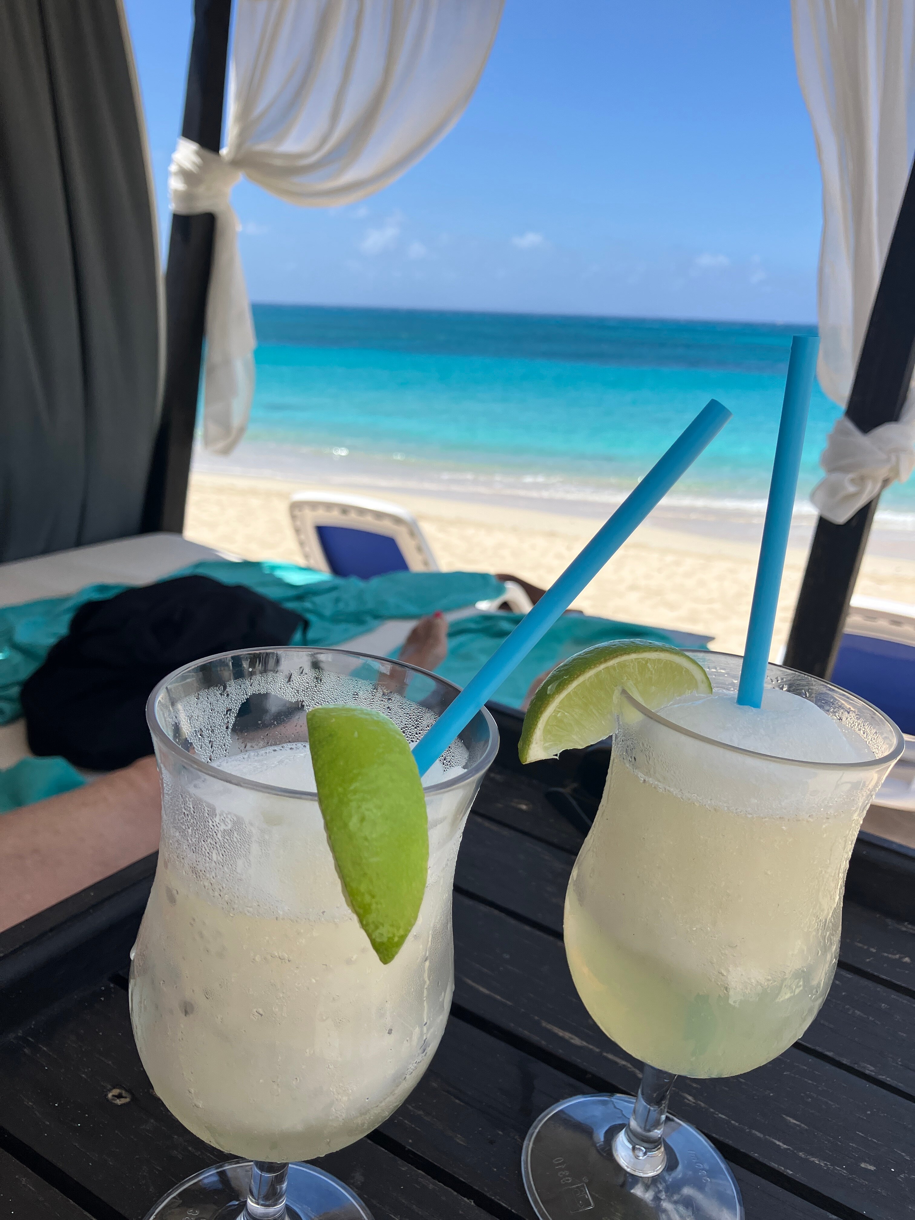 Keyonna Beach-泳池