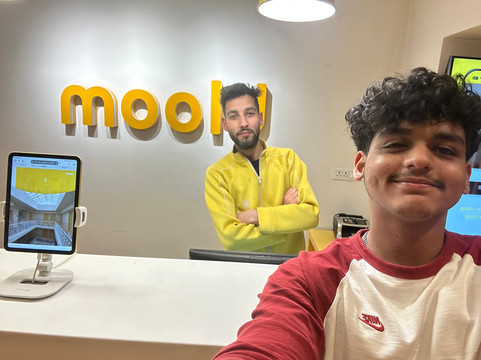 Bloom Boutique l Dal Lake