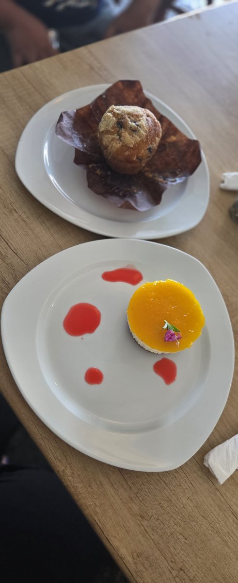 Crews Inn Hotel & Yachting Centre-官方