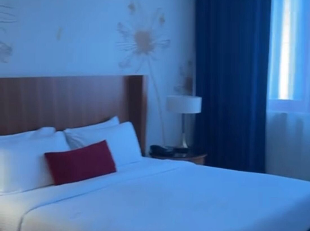 哈姆拉城市季节酒店主图