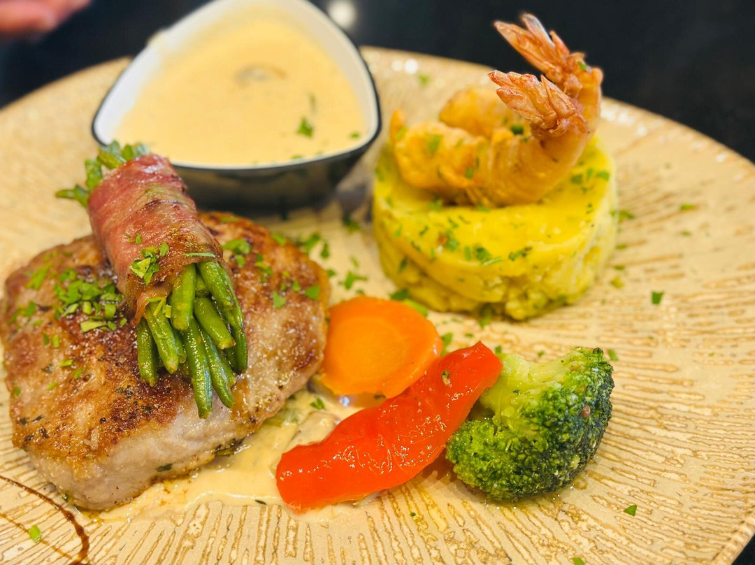 Bella Plaza Restaurant