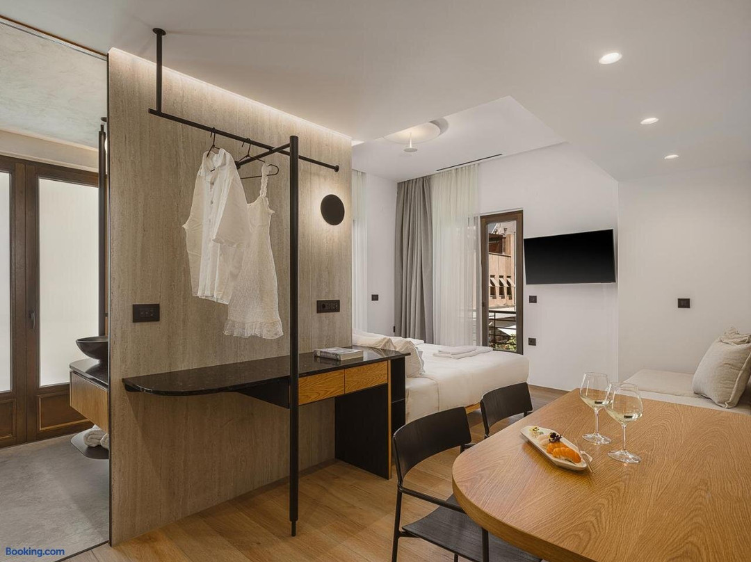 KT Suites
