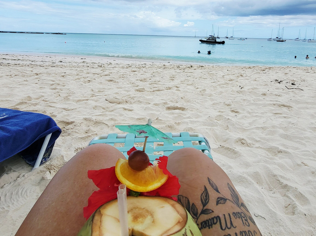 Pebbles Beach-布里奇顿必去景点