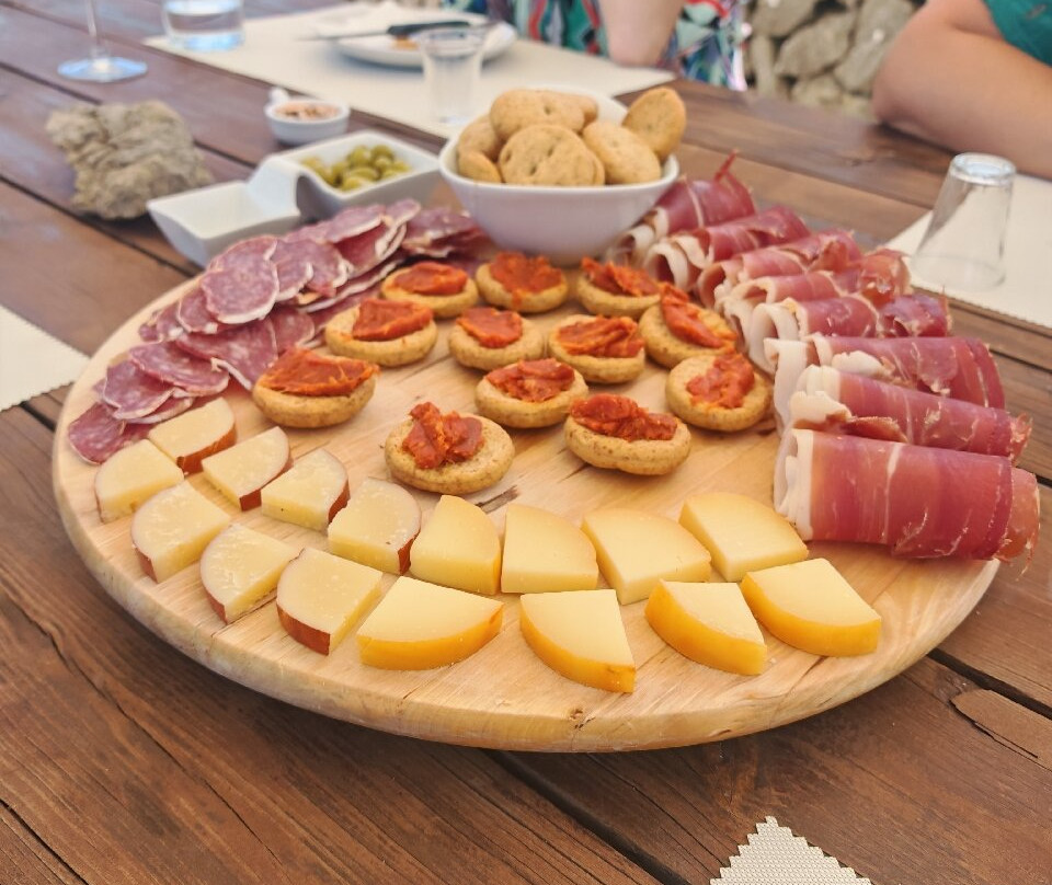 Bodegas Can Vidalet-Pollenca必去景点