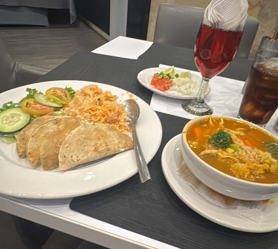 巴鲁克电缆车历史中心酒店主图