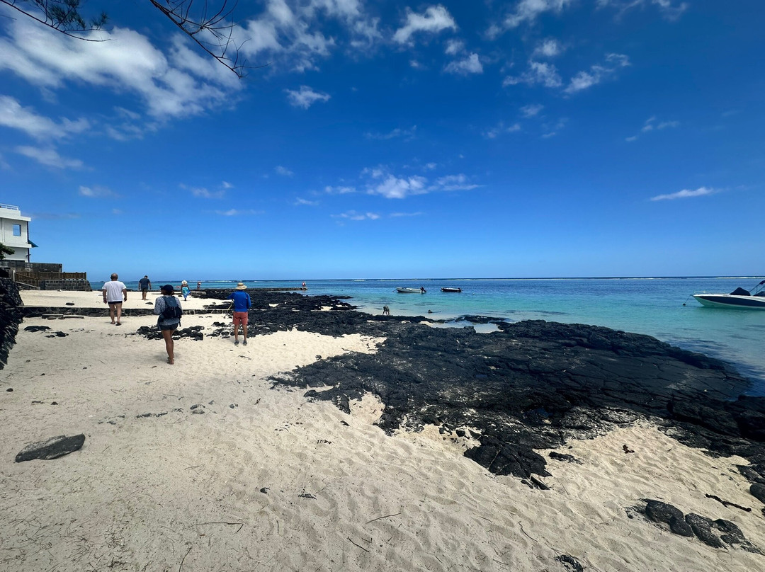 Blue Bay Beach-Pointe d'Esny必去景点