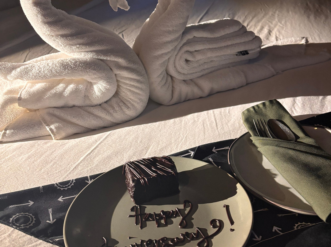 有趣的狮子酒店-爱妮岛主图