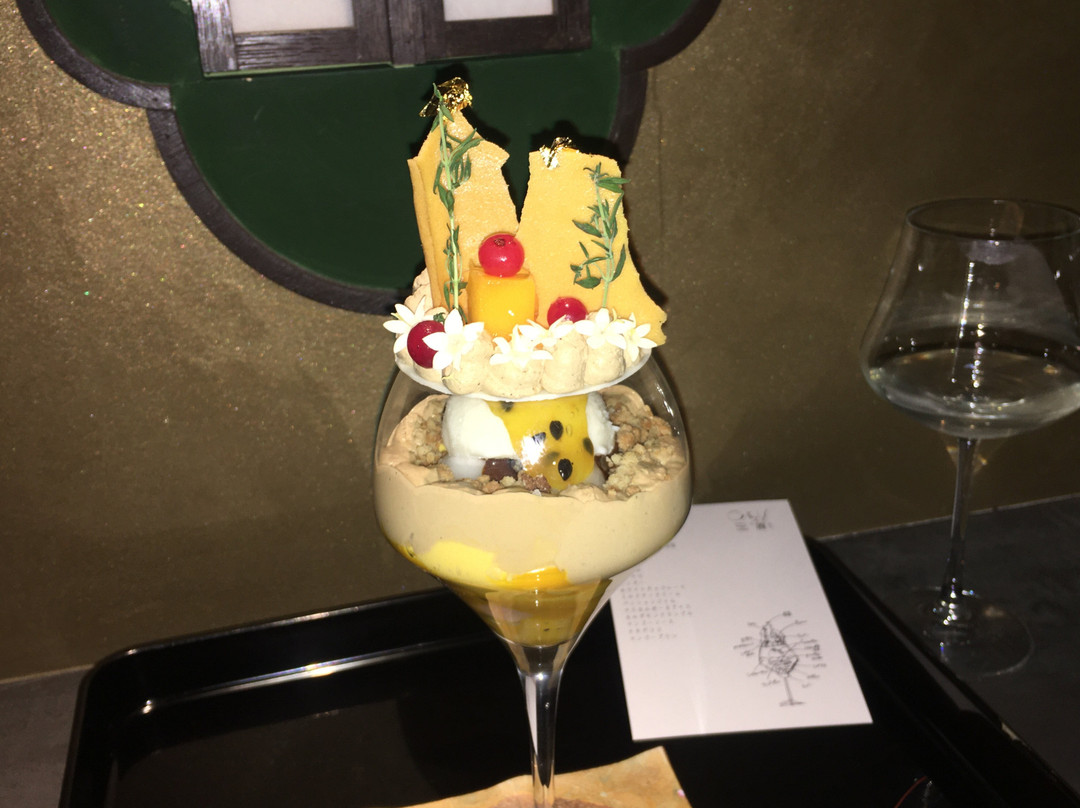 パフェと酒以上