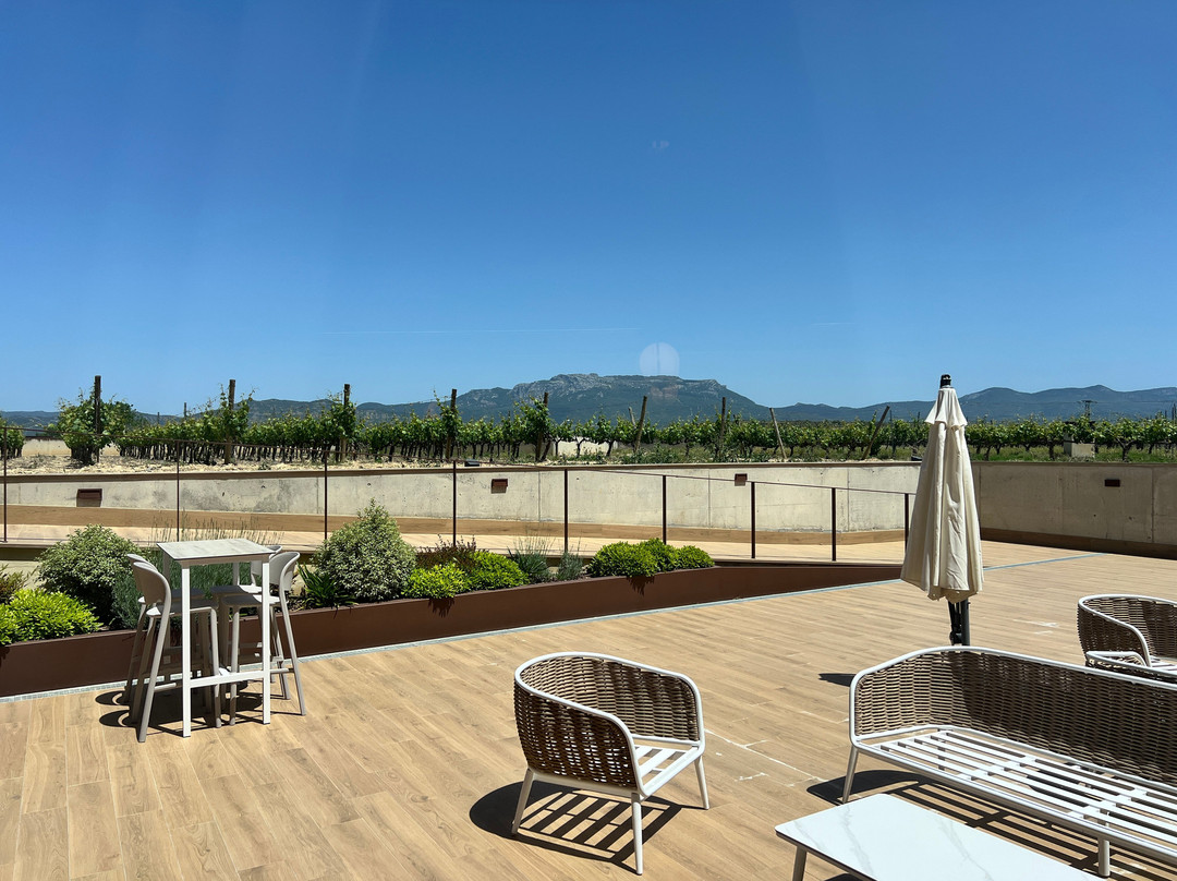 Bodegas Martinez Lacuesta-哈罗必去景点