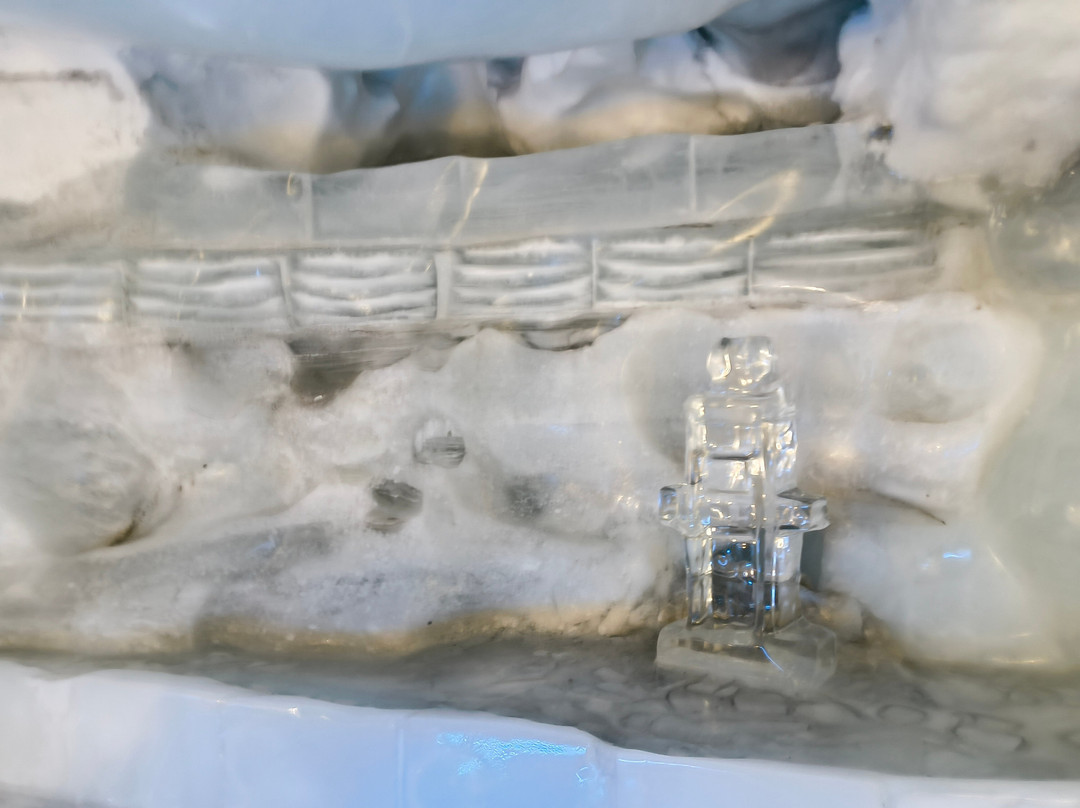 Titlis Glacier Cave