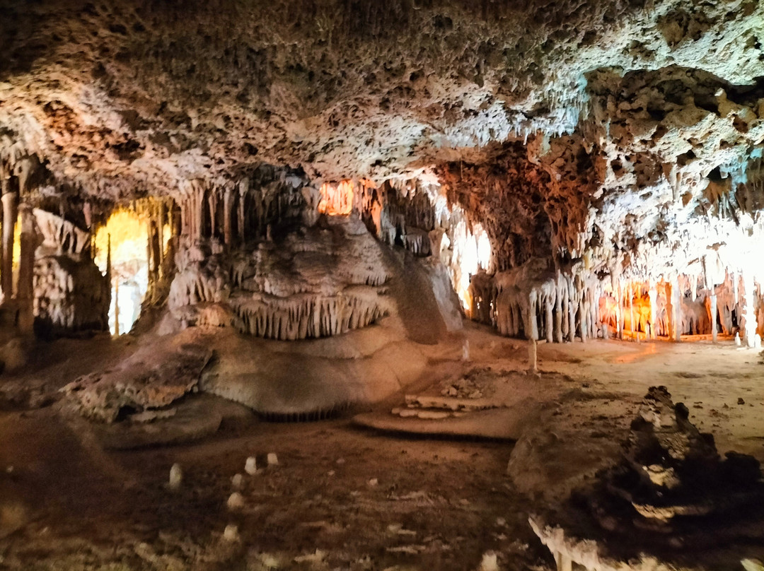 Cuevas Dels Hams-克里斯托港必去景点