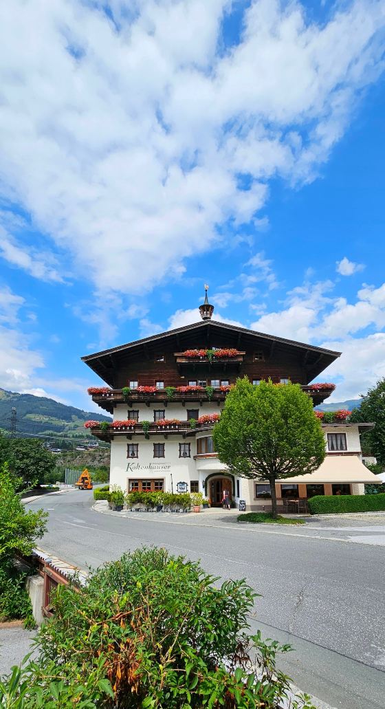 艾霍隆萨特卡尔登浩桑酒店-旅行者