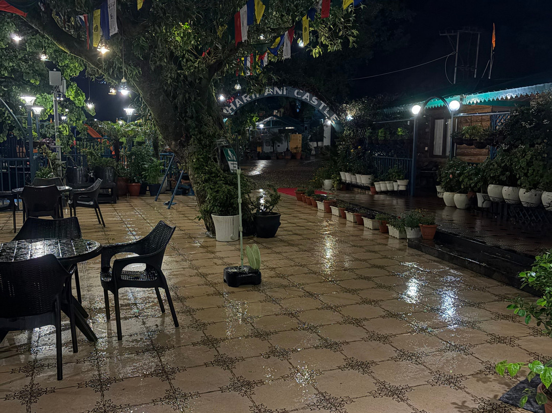 加里帕尼堡酒店主图